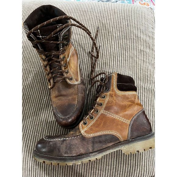 Crevo Other - Crevo Men's Roughneck Two Toned Leather Moc Toe Boot (Size 9)